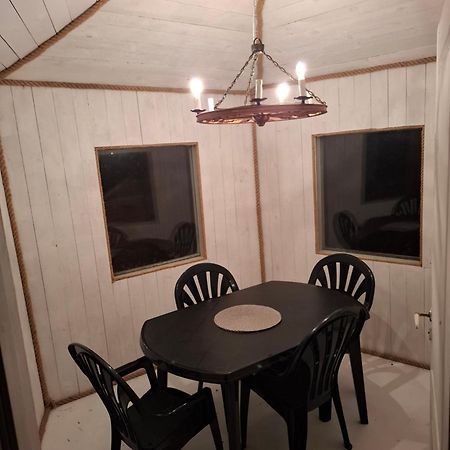 Вилла Gula Huset Perstorp Экстерьер фото
